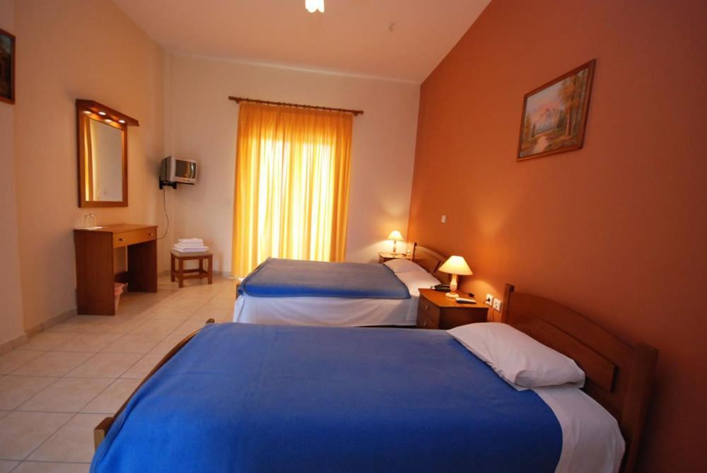 Hotel Alkionis Zaharo Oda fotoğraf